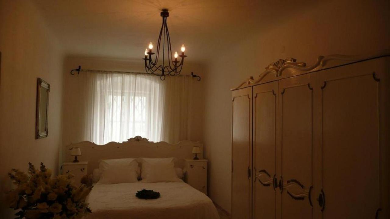 Apartment Dum U Cerneho Beranka Praag Buitenkant foto